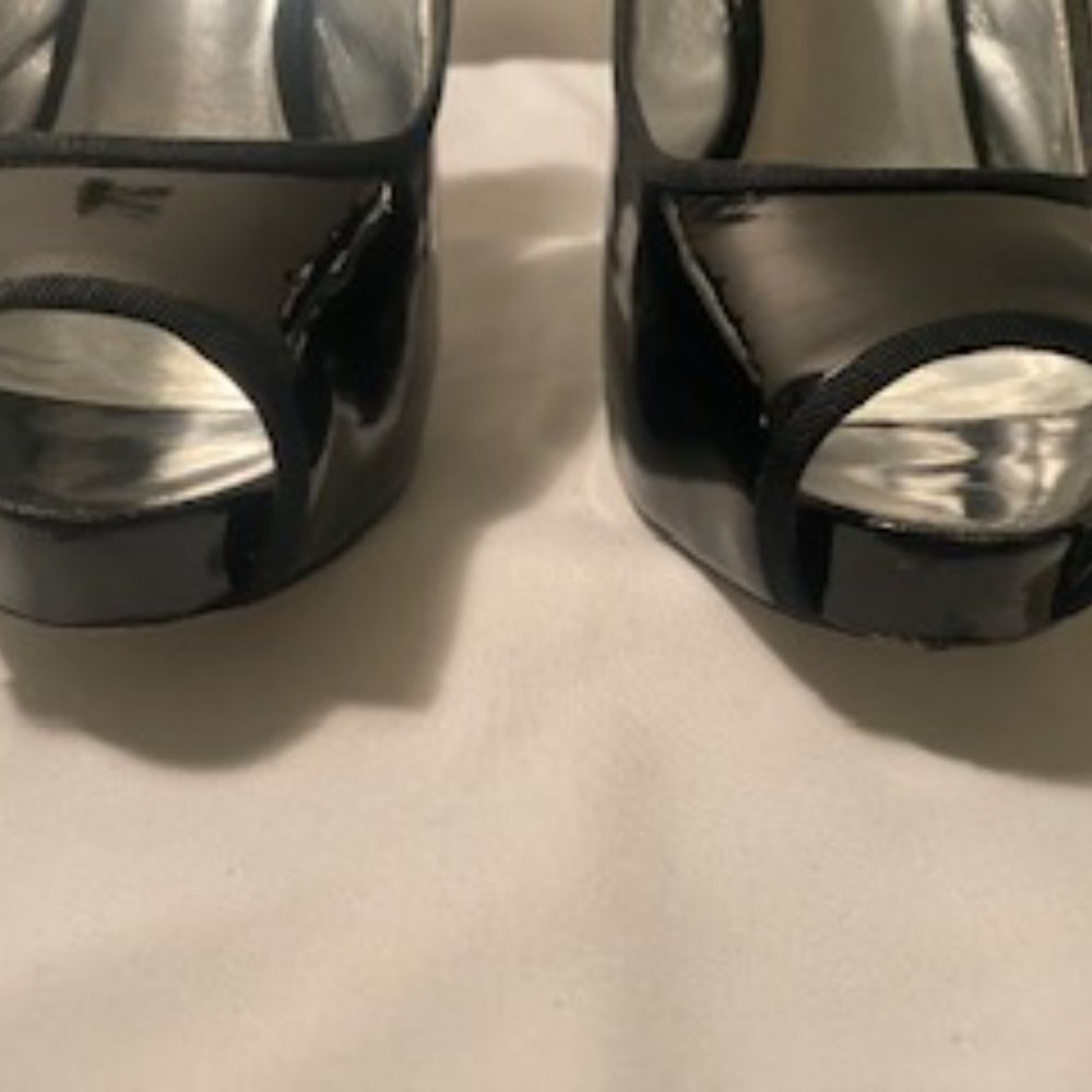 Jessica Simpson  Black Patent  9 medium Peep Toe sling back  4 inch heels